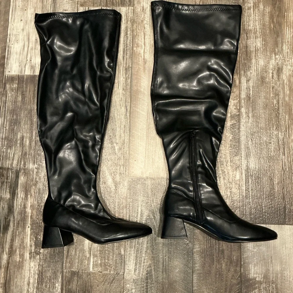 JOURNEE Black Over-the-Knee Women's Boots Size 7.5 WC